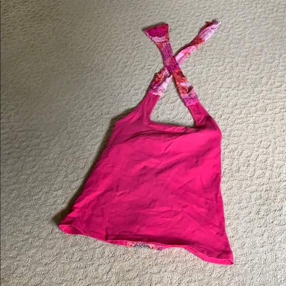 Workout halter top - Picture 3 of 3